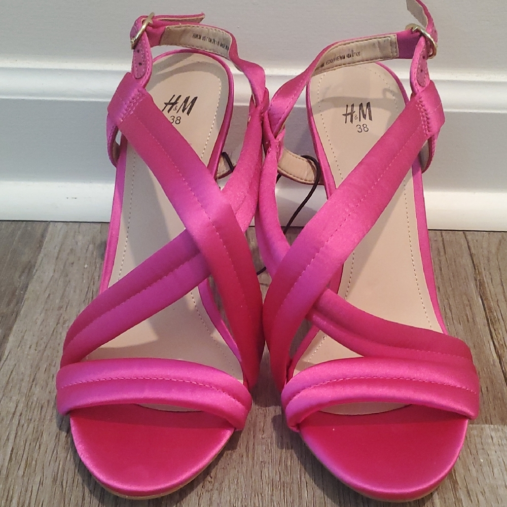 H&M Fuchsia Strappy Sandals! Sz.7.5!